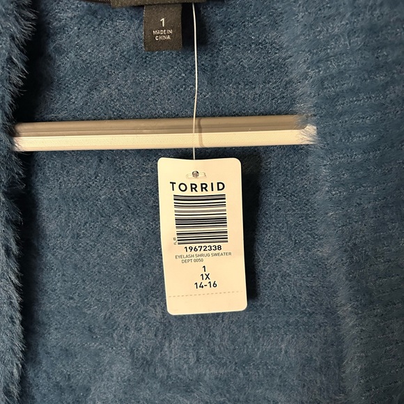 Torrid - Eyelash Shrug Sweater - Picture 4 of 4